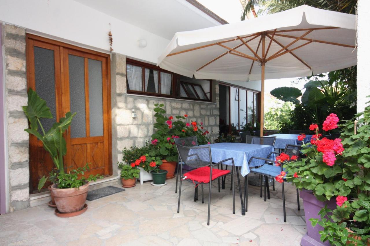 Apartments And Rooms By The Sea Banjol, Rab - 5077 Exterior photo