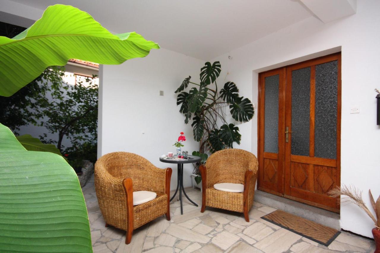 Apartments And Rooms By The Sea Banjol, Rab - 5077 Exterior photo